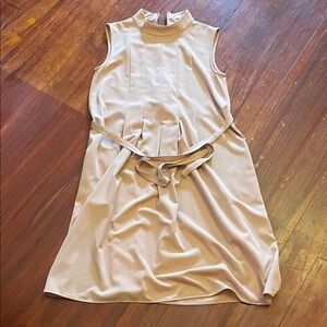 Elegant Sleeveless Uniqlo Dress